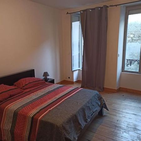 Apartamento Le Marche Parthenay Exterior foto